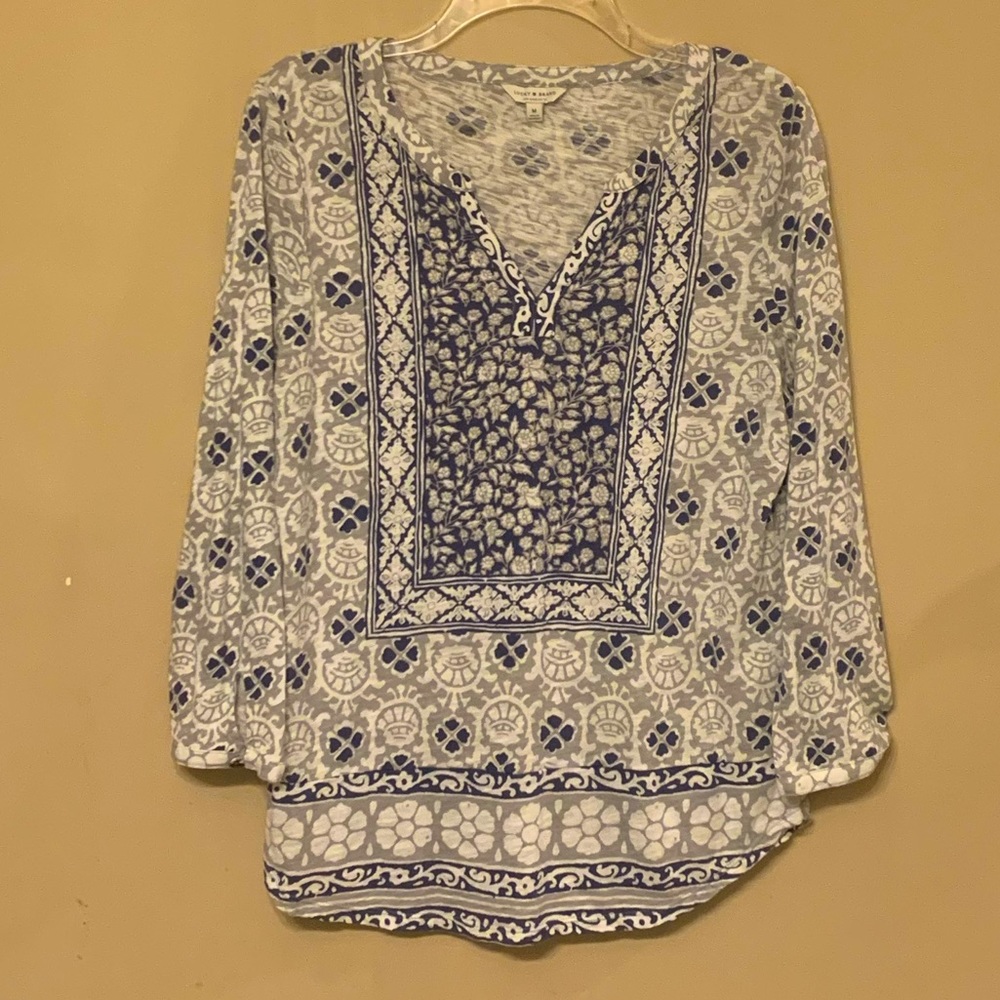 Lucky Brand White, Blue, and Gray Shirt, size: M